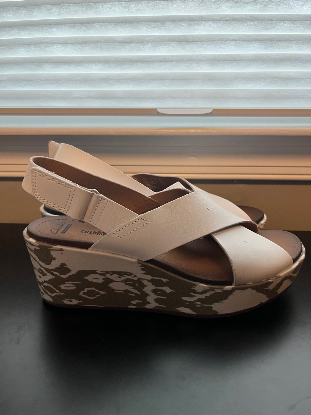 Clarks White Leather Cross-Strap Wedge Sandals - Picture 3 of 10
